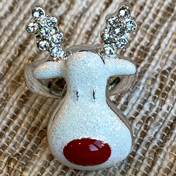 Huge Glittery White Christmas REINDEER Statement Ring~Rhinestone Ears & Red Nose - Picture 1 of 11
